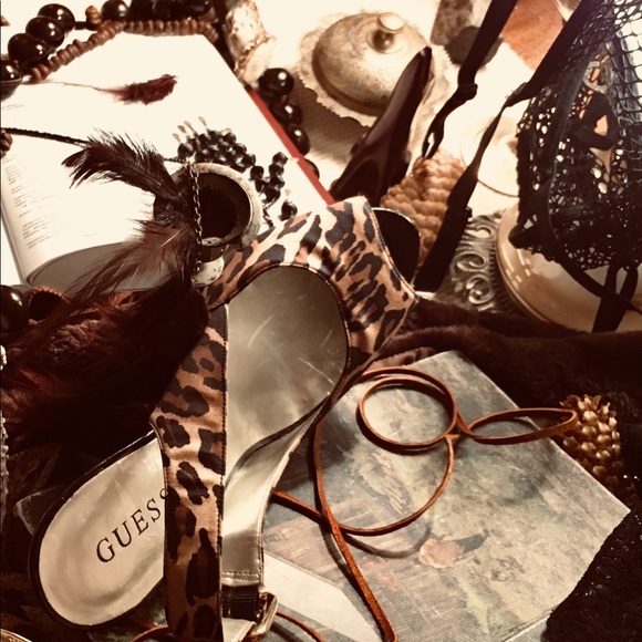 Guess Animal Print 1/2” Platform 4” Stiletto Heels - Picture 6 of 8